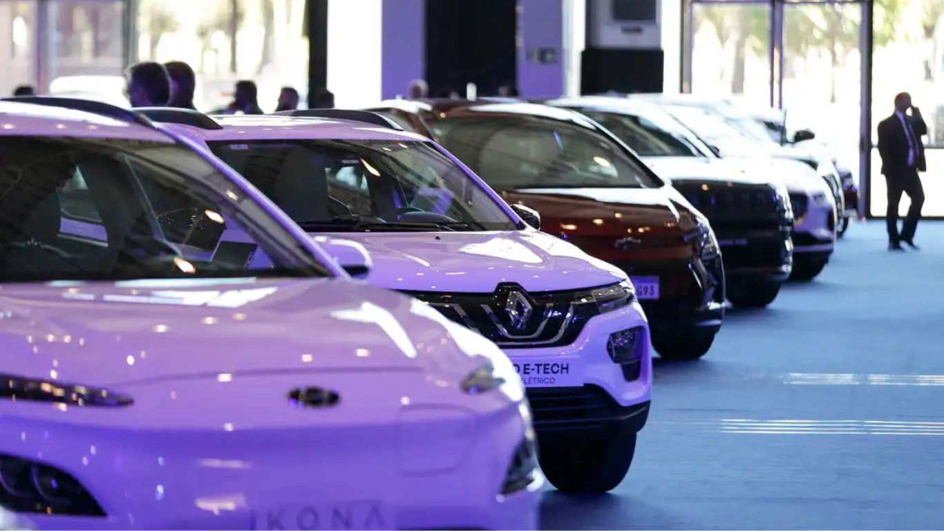 Setor automotivo cresce 4,8% no primeiro semestre, mas sente impacto da Selic