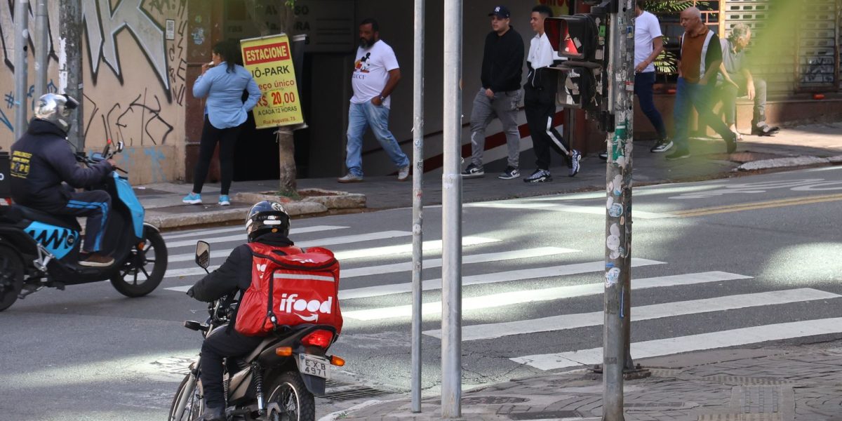 STF: suspensão dos processos sobre pejotização não atinge motoristas e entregadores de apps