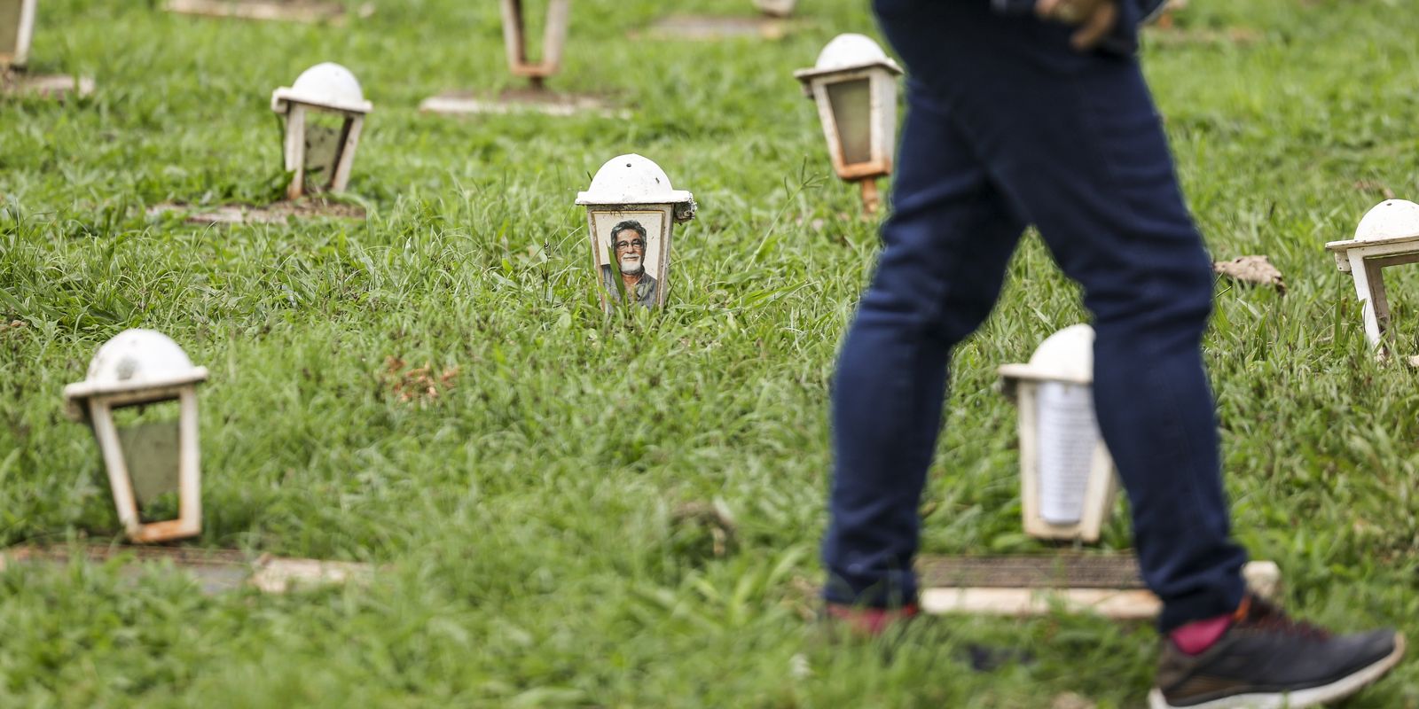 Famílias deixam de resgatar até R$ 50 mil em benefícios após morte de parentes
