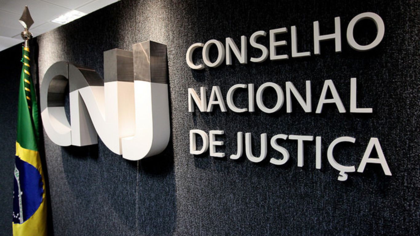 Juiz federal de MT é aposentado por sonegação e falsidade ideológica
