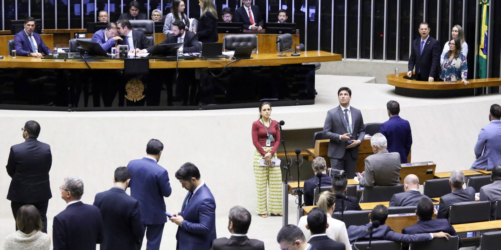 Câmara aprova bônus para servidores do INSS revisarem benefícios – medida vai ao Senado