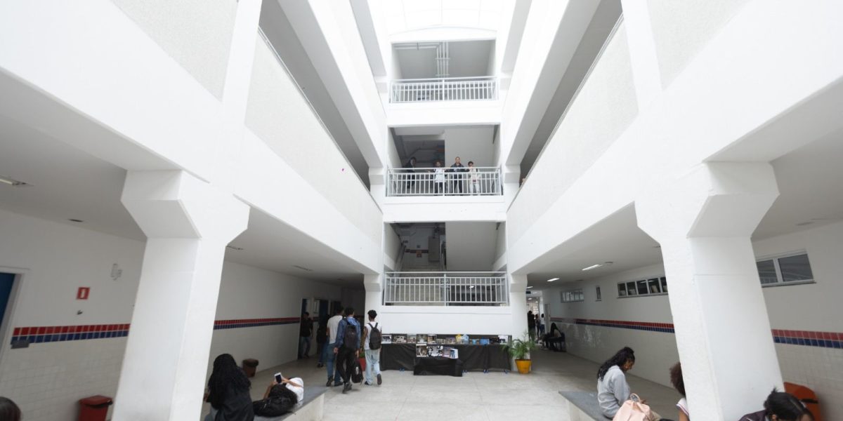 Nova resolução define jornada mínima de 35 horas  semanais para educação integral
