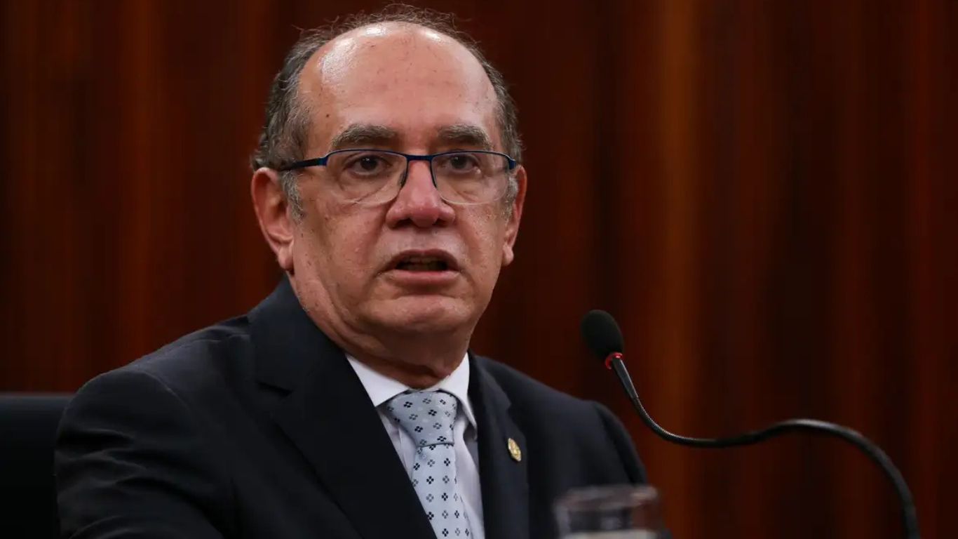 Gilmar Mendes vota a favor da soltura de Robinho no STF