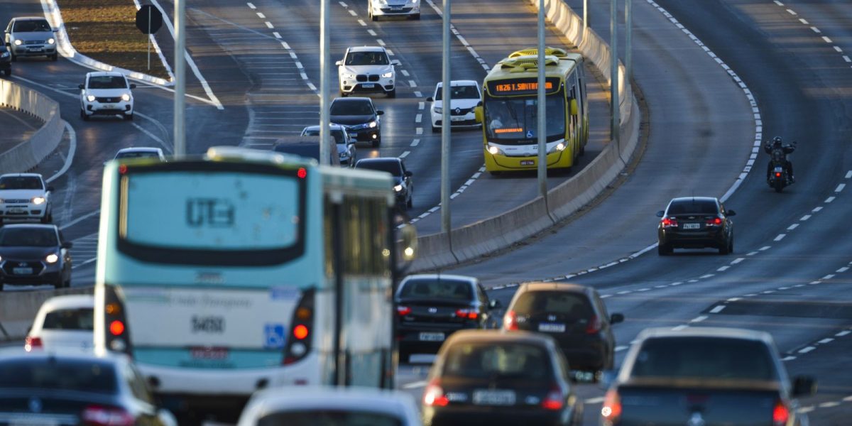 Governo abre consulta pública para levar internet móvel a trechos sem sinal em rodovias brasileiras