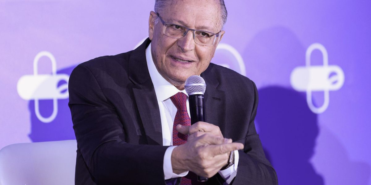 Alckmin diz que prioridade do governo é ampliar exclusões do tarifaço de Trump e não retaliar