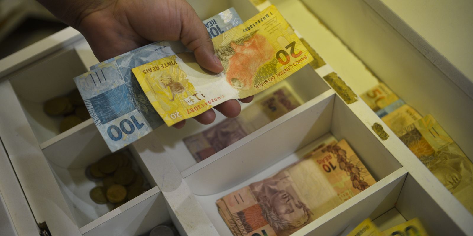 INPC sobe 0,21% em julho e acumula alta de 5,13% em 12 meses, aponta IBGE