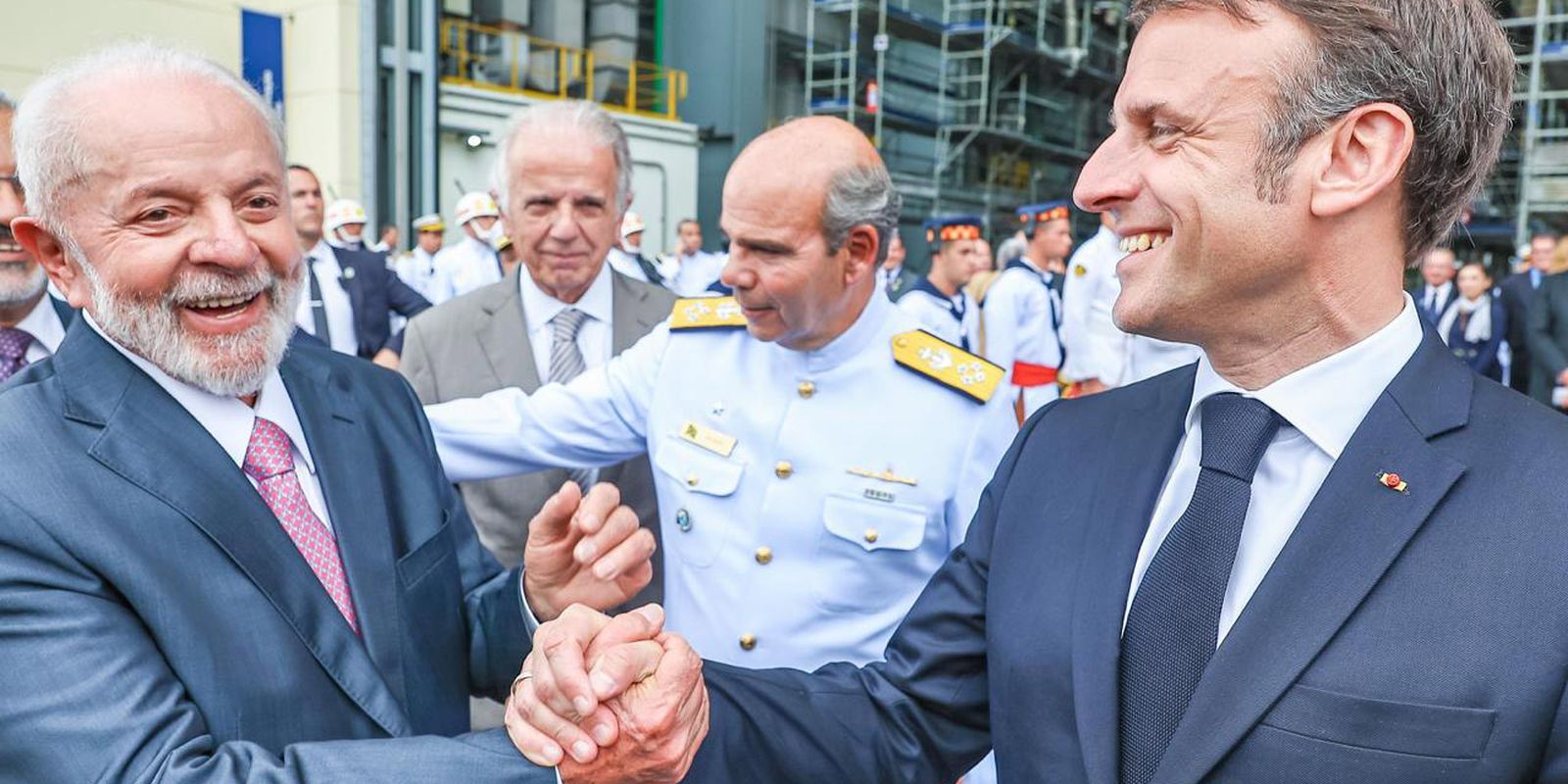 Lula e Macron prometem concluir acordo Mercosul-UE ainda em 2025