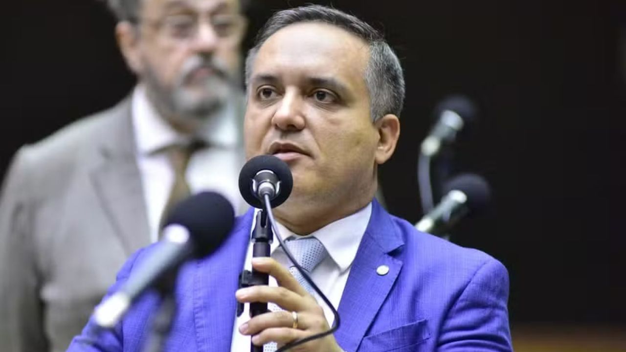 Justiça afasta prefeito de São Bernardo após operação da PF sobre corrupção; R$ 14 milhões foram apreendidos com servidor