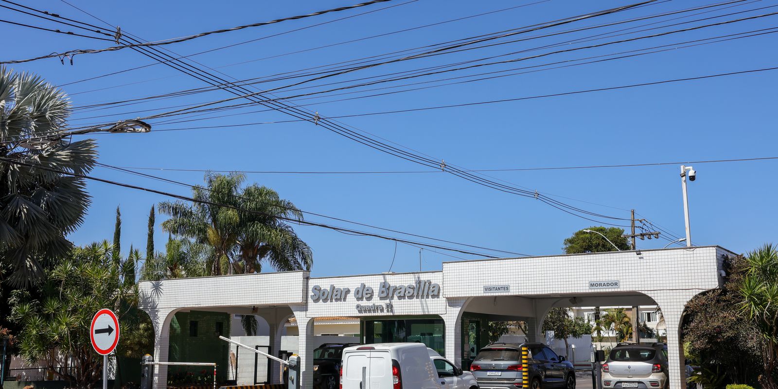 Moraes autoriza visita de oito familiares a Bolsonaro no Dia dos Pais sob prisão domiciliar