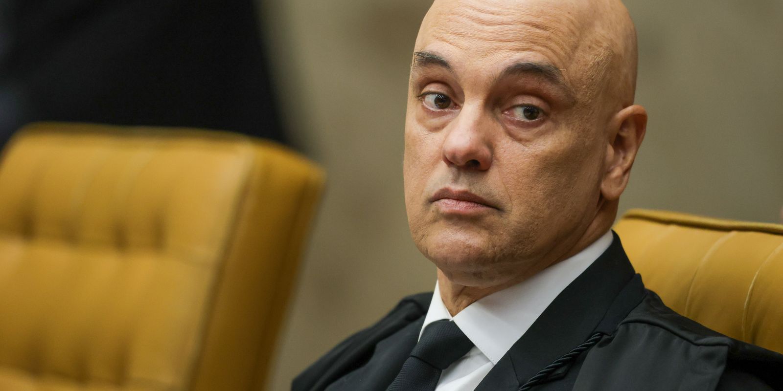 “Não há chance de recuar um milímetro”, afirma Moraes ao Washington Post