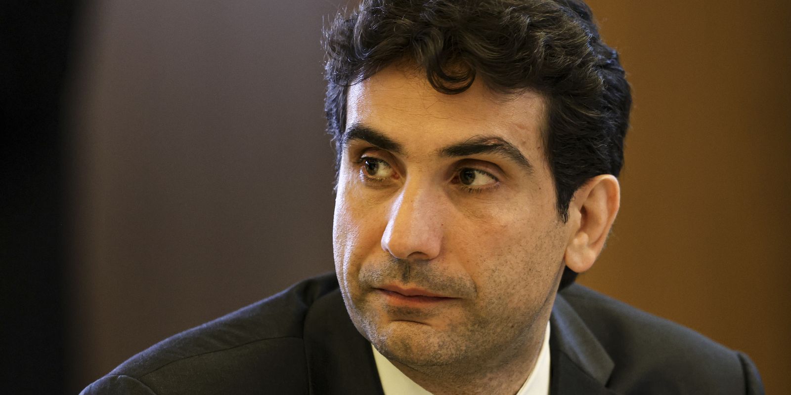 Ilusão de renda: Galípolo vê “ponto crítico” no uso do rotativo pelos brasileiros