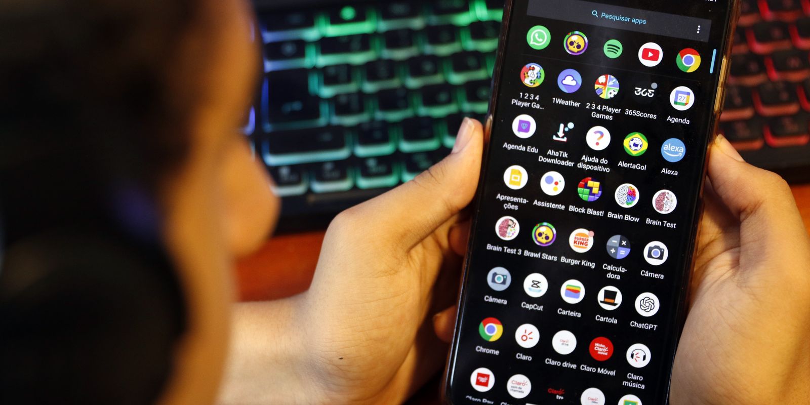 Senado vota nesta quarta-feira projeto que cria regras para proteger crianças na internet