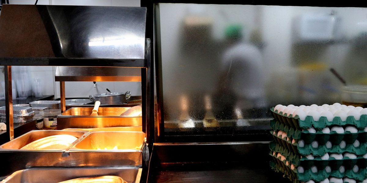 Setor de serviços bate recorde e emprega 15,2 milhões