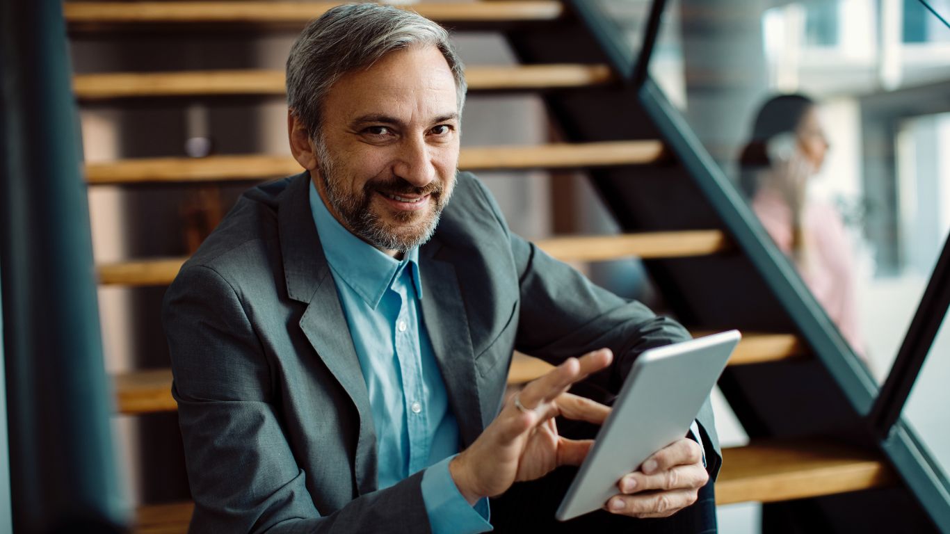 A solidão do CEO nas legaltechs: liderança, dilemas e a importância do apoio estratégico