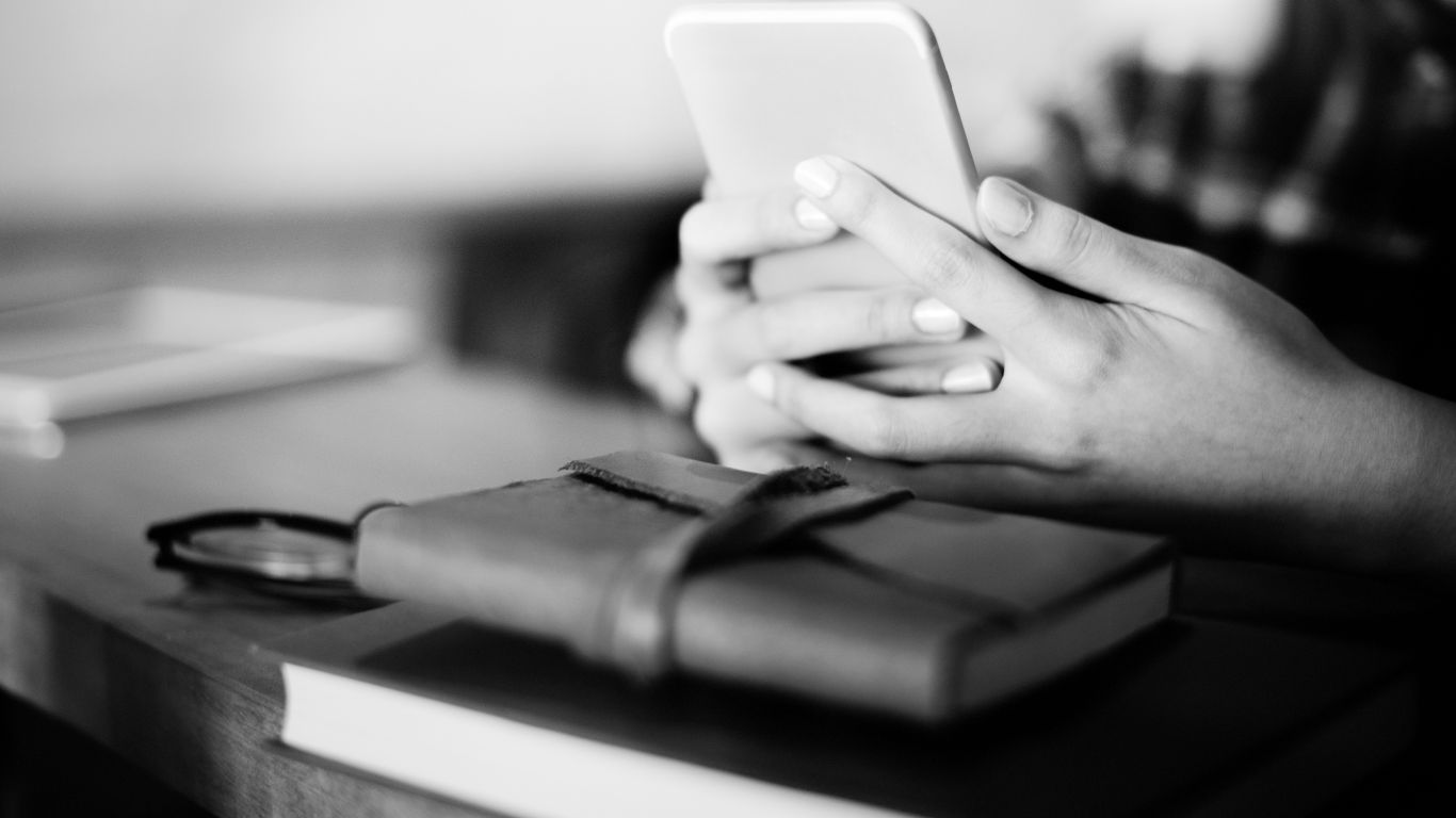 Quando o feed vira prova: decisão do STJ abre debate sobre uso de redes sociais públicas no processo penal