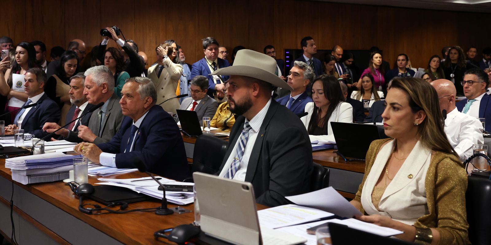 CPMI do INSS convoca ministros, diretor da PF e ex-AGU em investigação sobre fraudes bilionárias