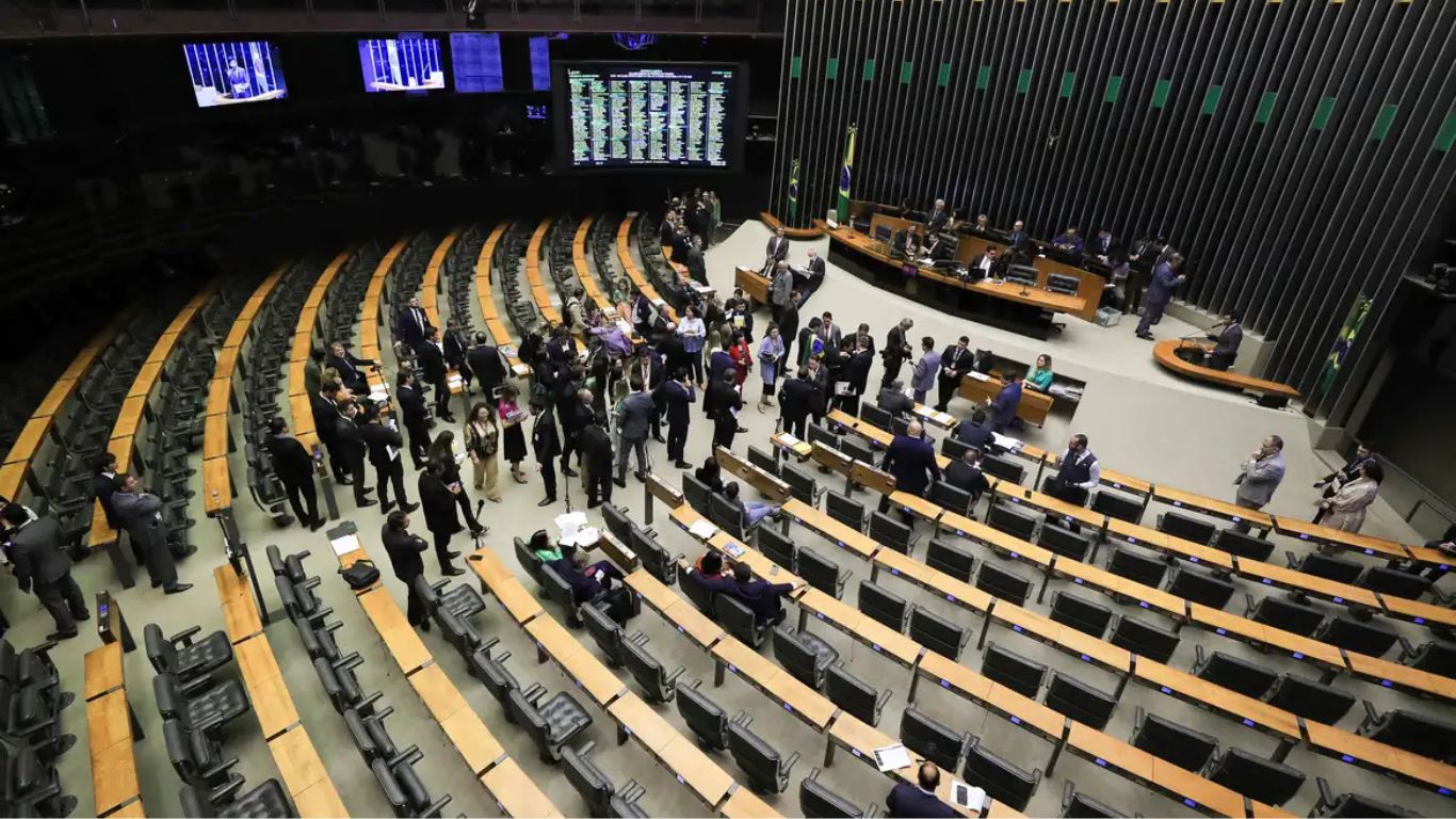 Congresso em crise: a 57ª legislatura e os limites da democracia brasileira