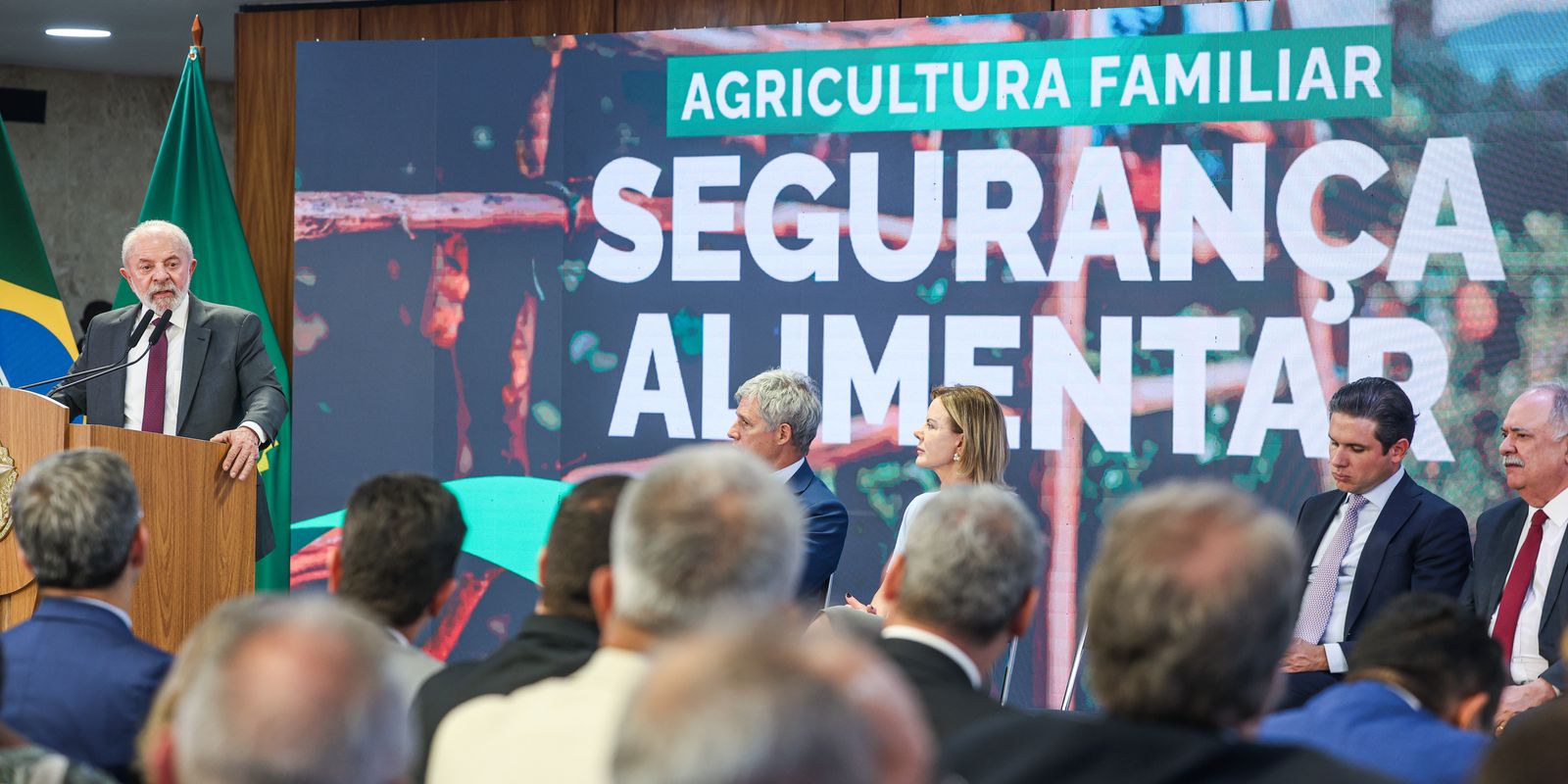 Governo sanciona cinco novas leis para agricultura familiar e combate à fome