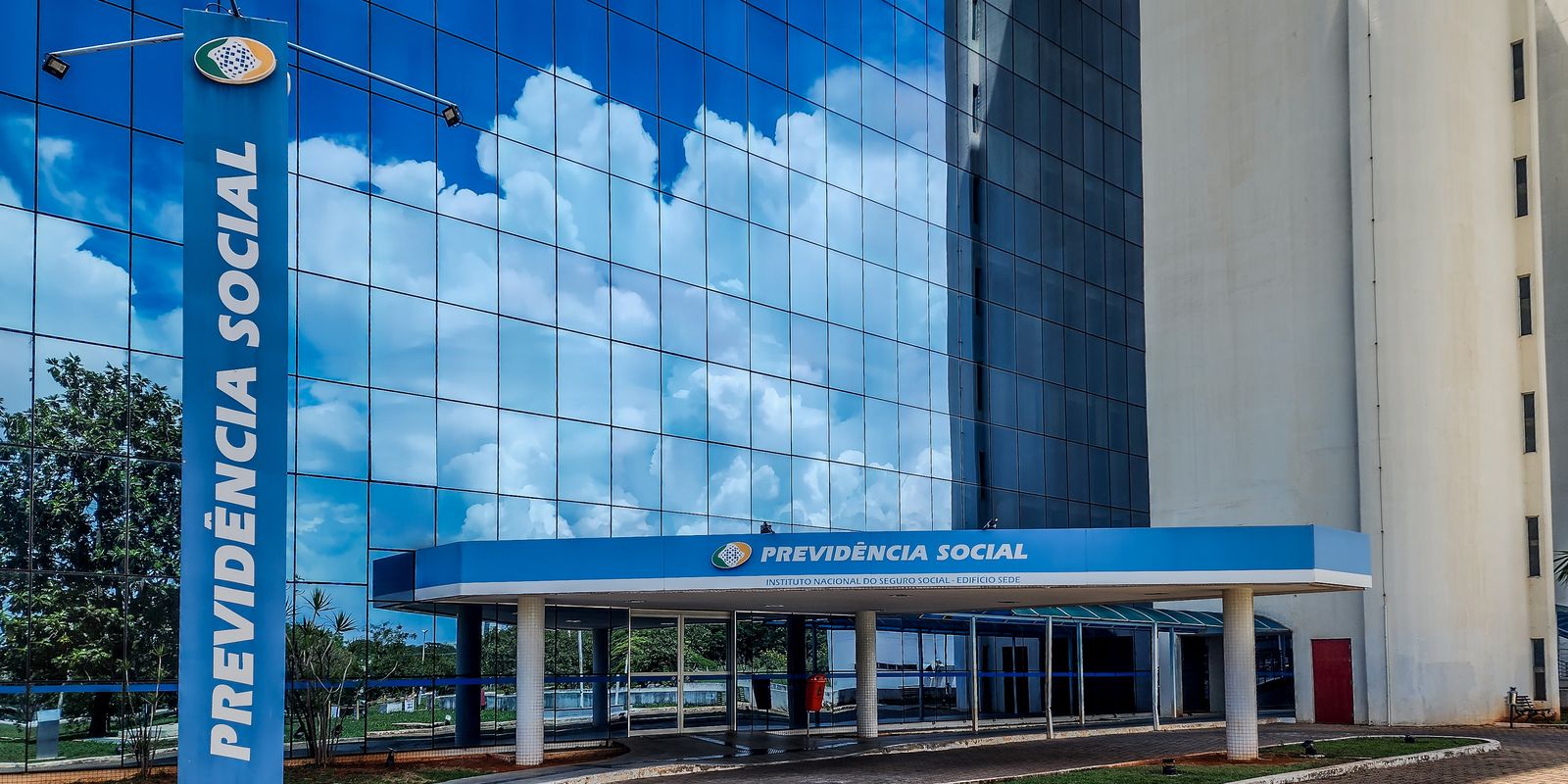 Aposentados e pensionistas já receberam R$ 1,53 bi em ressarcimentos do INSS