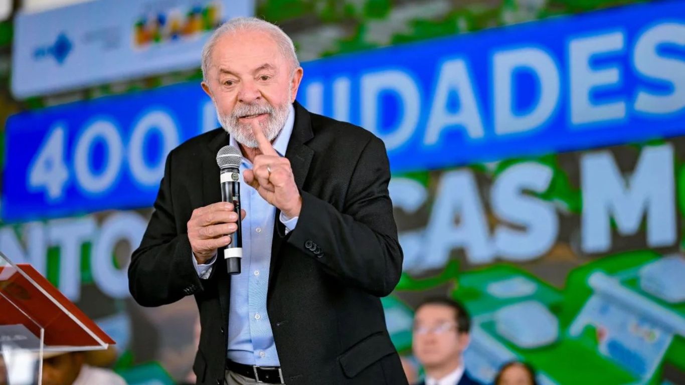 Aprovação do governo Lula sobe 7 pontos e Câmara bate recorde de rejeição