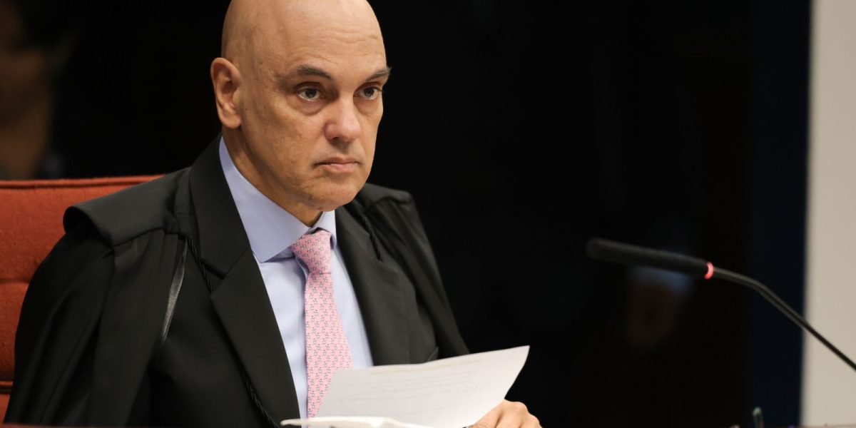 Moraes diz que golpe já está provado e aponta Bolsonaro como líder da trama