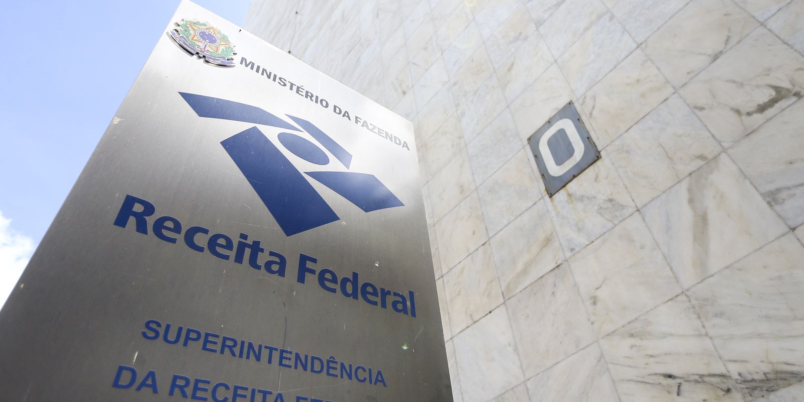 Receita apreende R$ 240 milhões em combustíveis em operação no RJ