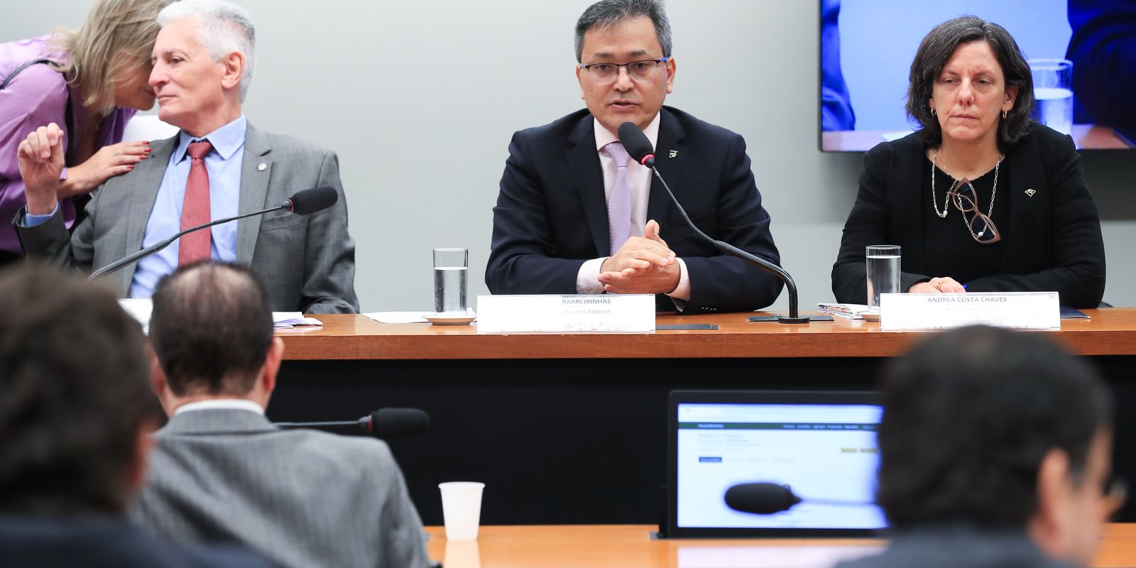 Receita exige dados retroativos desde janeiro de fintechs para combater crimes financeiros