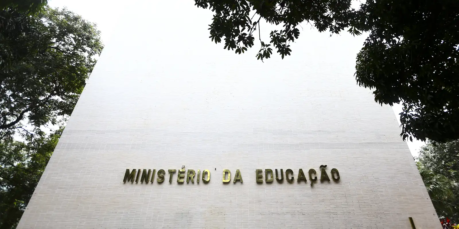 MEC divulga lista de cursos semipresenciais autorizados em todo o país