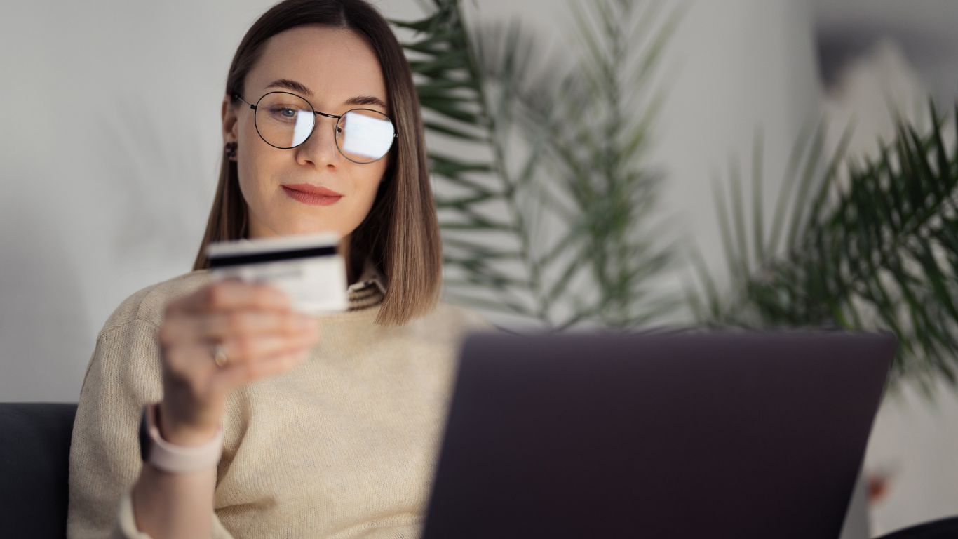Sete dicas práticas para proteger seu cartão de crédito online
