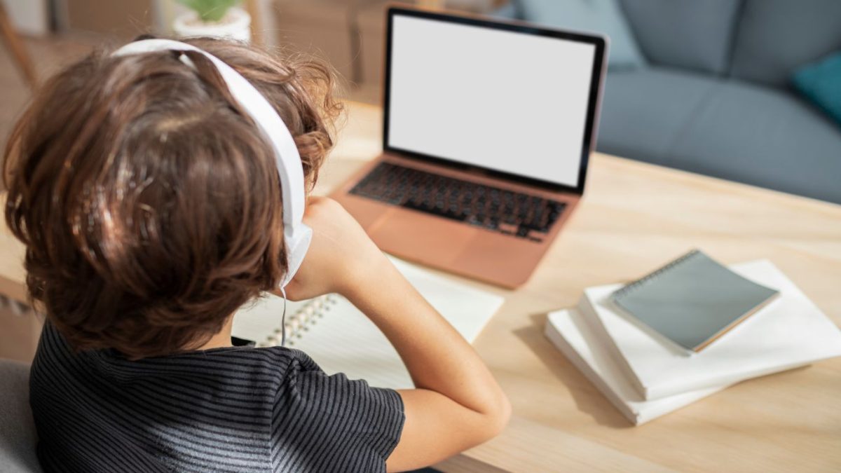 SaferNet e Google lançam formação online sobre supervisão digital e controle parental