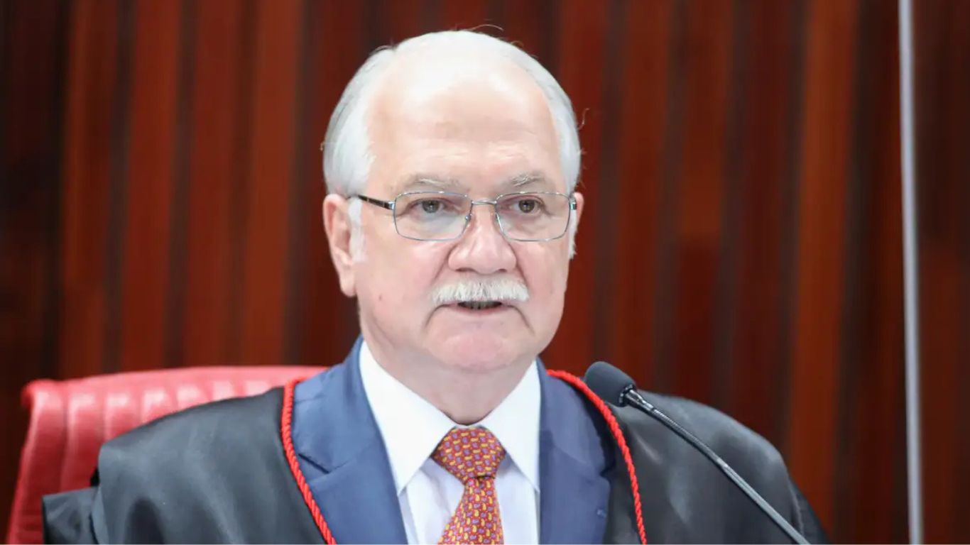 Fachin assume presidência do STF nesta segunda e terá Moraes como vice no biênio 2025-2027