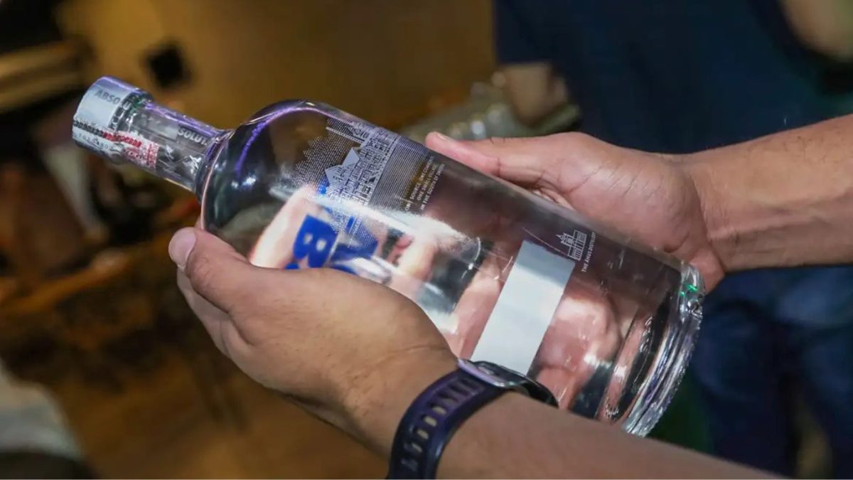 Polícia fecha laboratório clandestino de bebidas falsificadas no DF