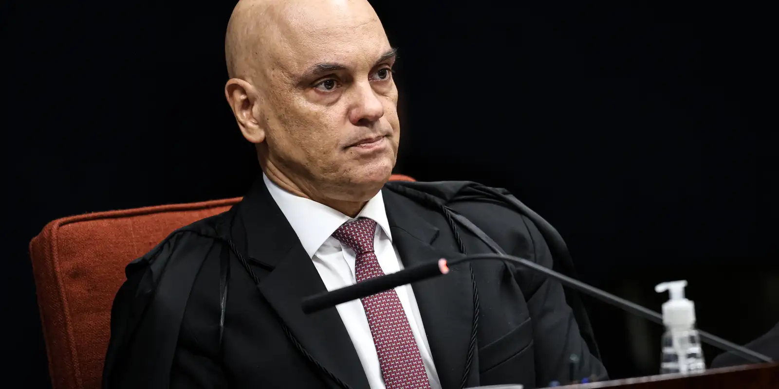 Ex-assessor de Alexandre de Moraes é detido na Itália após pedido de extradição