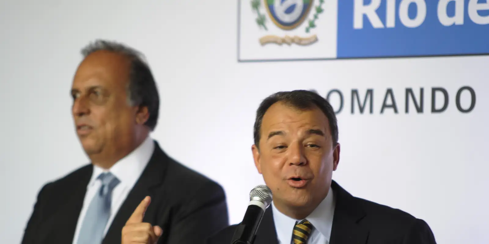 Cabral e Pezão são condenados por improbidade e terão de devolver R$ 3,9 bilhões