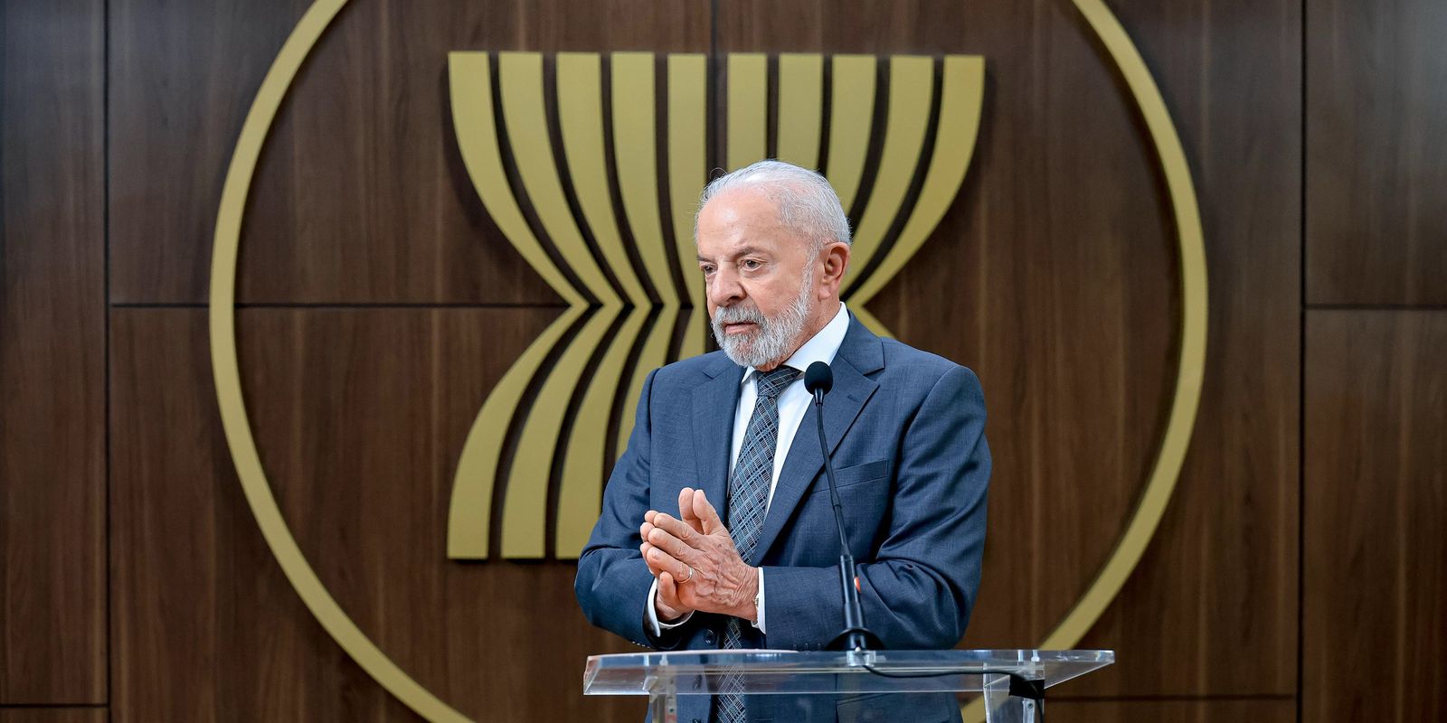 Lula quer discutir com Trump sanções dos EUA a ministros do STF