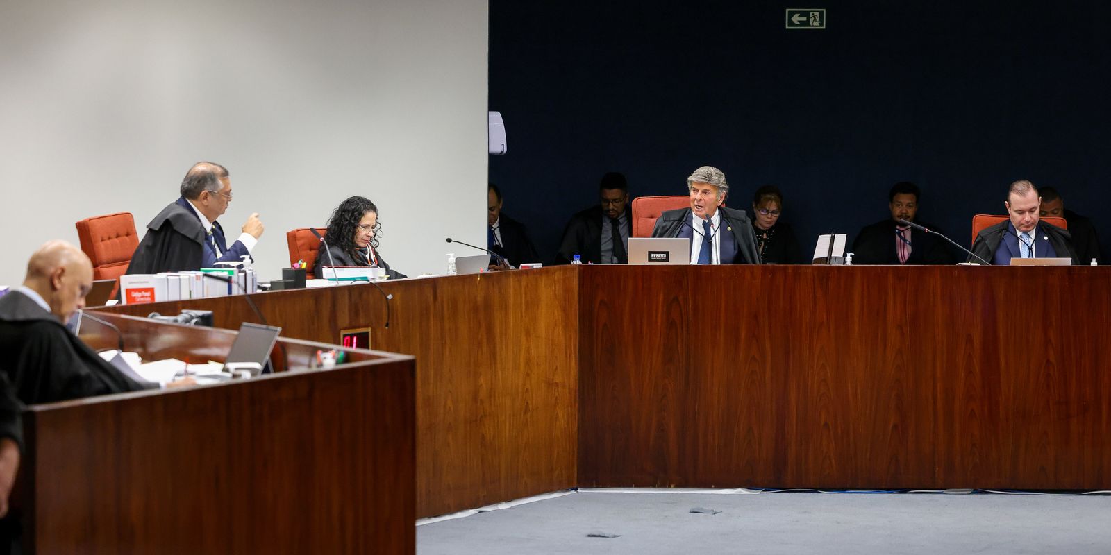 Ministro Luiz Fux pede transferência da Primeira para a Segunda Turma do STF