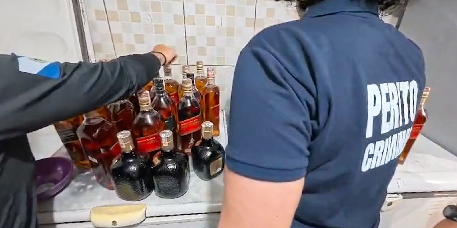 Casos de intoxicação por metanol sobem para 32; Ministério da Saúde monitora 181 suspeitas