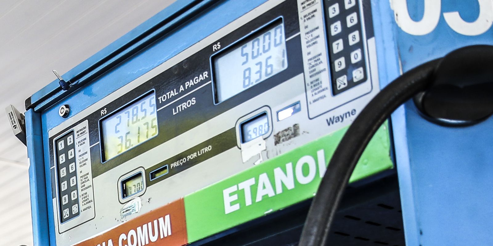 Petrobras reduz preço da gasolina em 4,9% a partir desta terça-feira