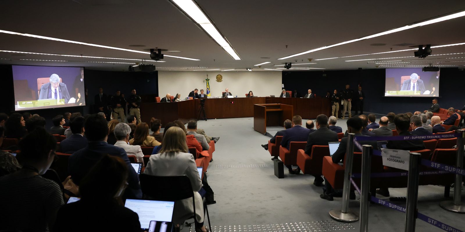 STF marca para novembro o julgamento do núcleo militar da trama golpista