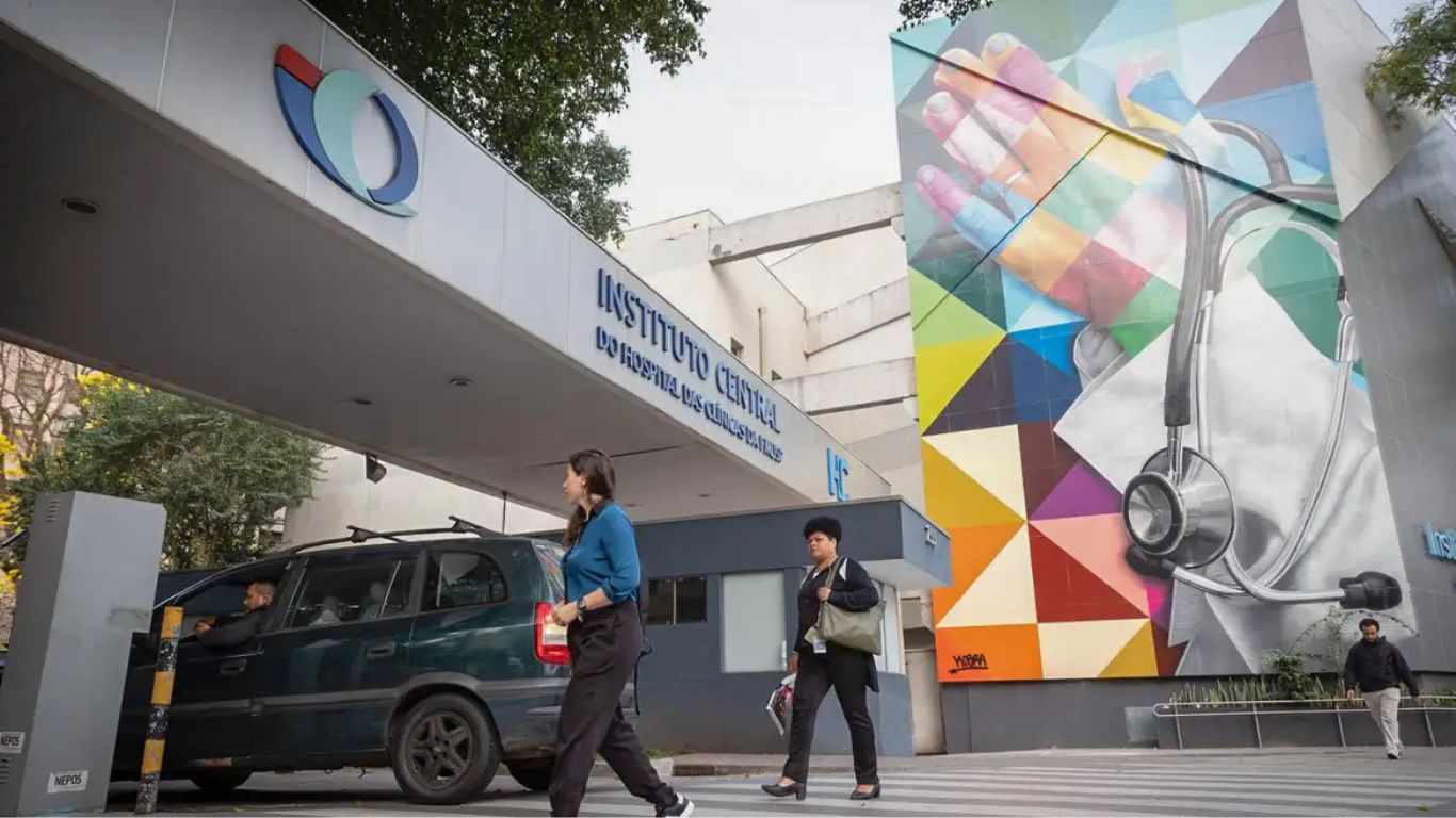 Saúde anuncia compra emergencial de 150 mil doses contra intoxicação por metanol