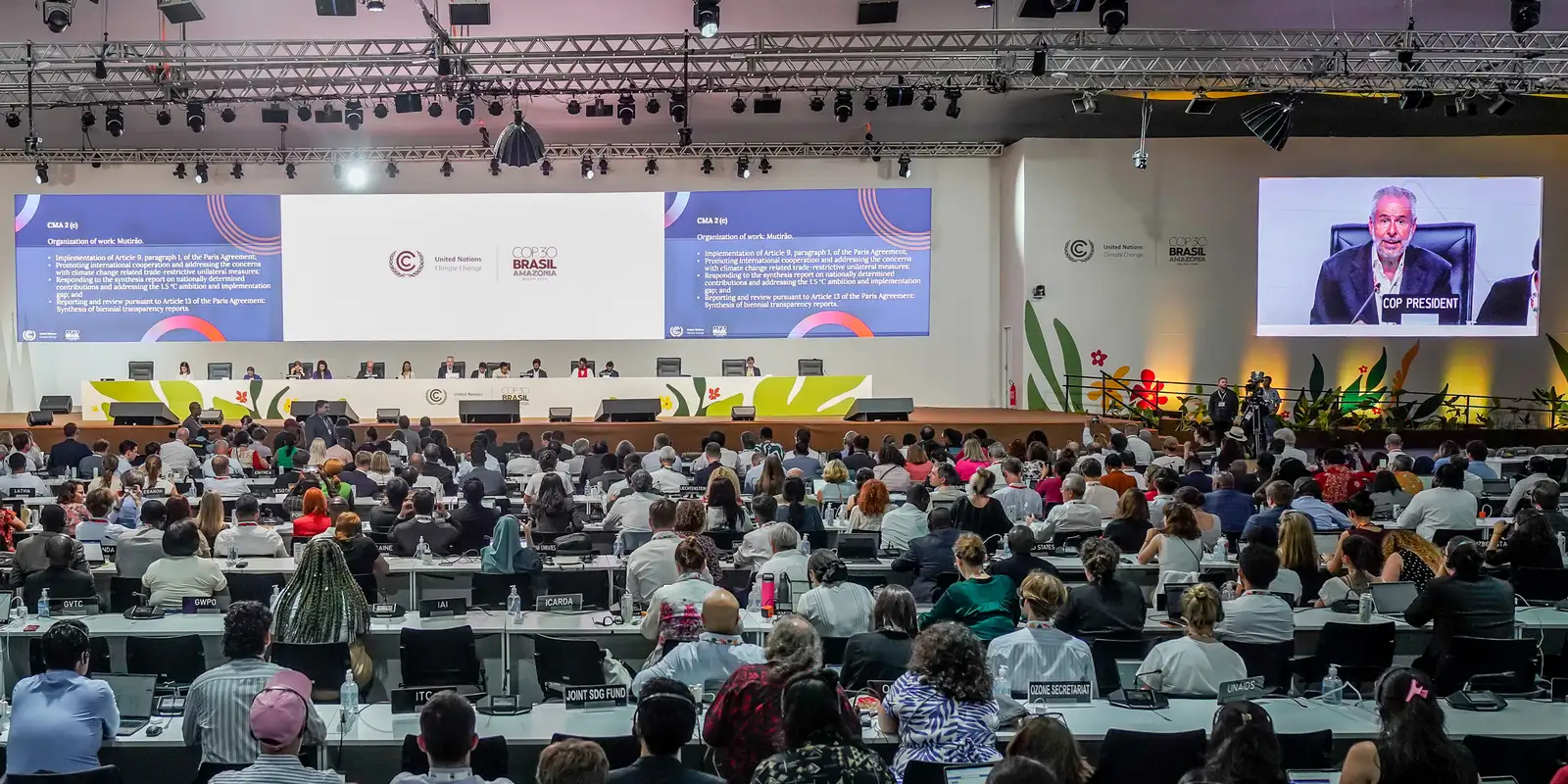 COP30 aprova Acordo de Belém com avanço em financiamento, mas sem meta para fósseis