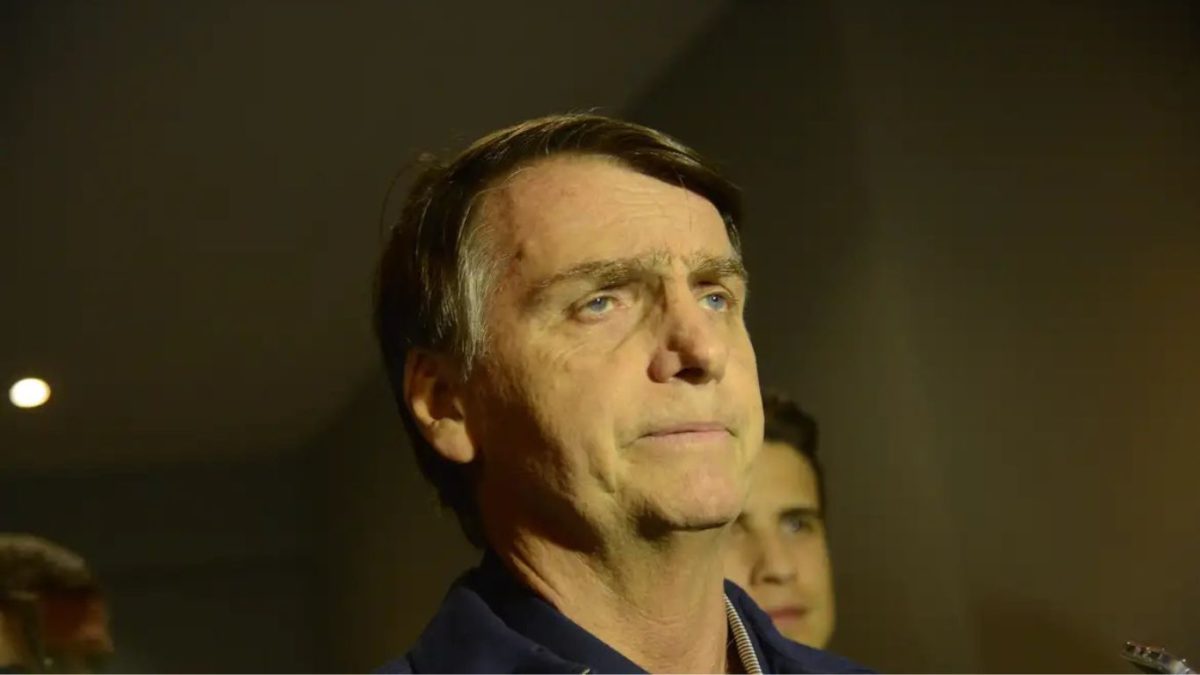 Bolsonaro é preso preventivamente em Brasília após violar tornozeleira e gerar risco de fuga