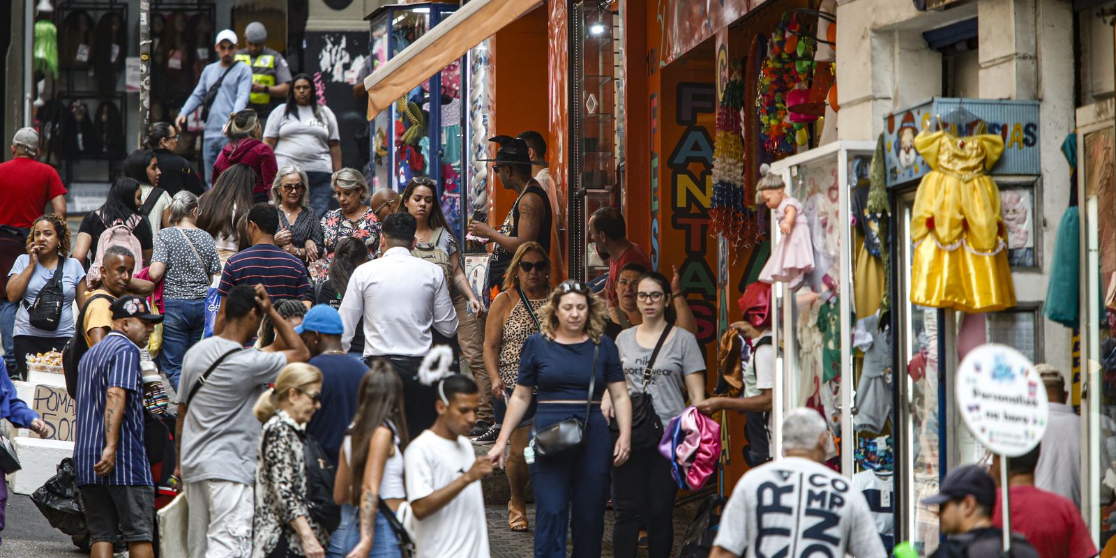 Desemprego atinge menor nível em 13 anos e 11 unidades da federação registram recorde de baixa