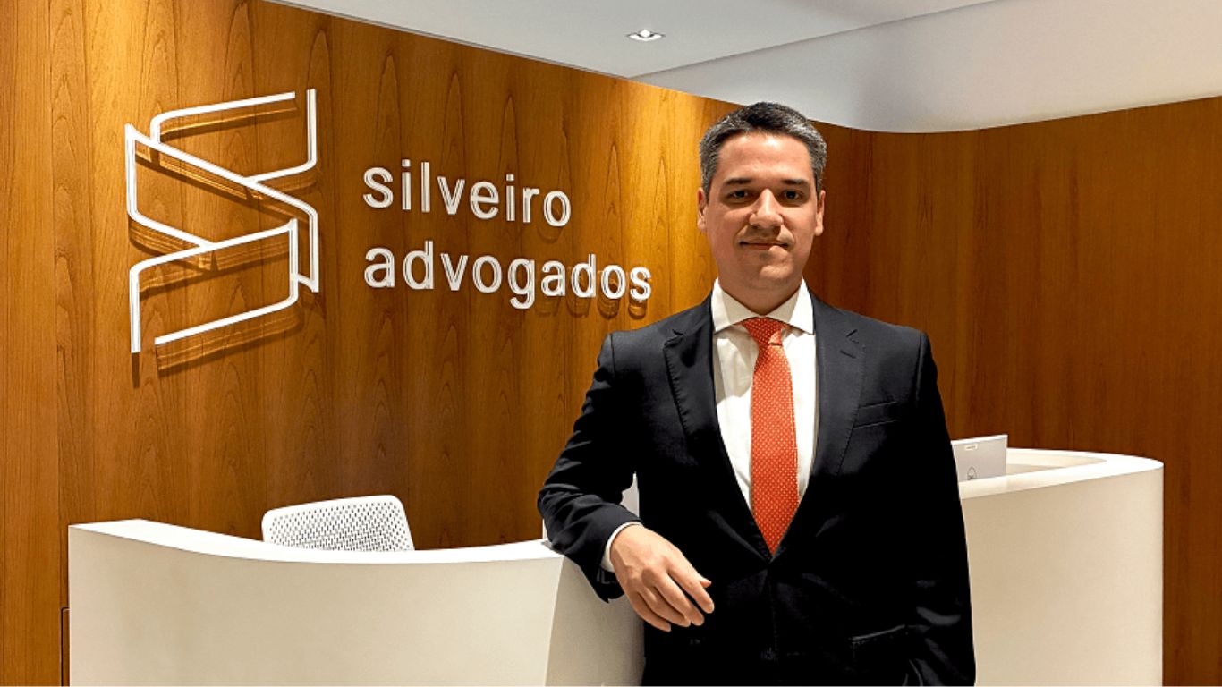 Silveiro Advogados reforça equipe com João Crepaldi