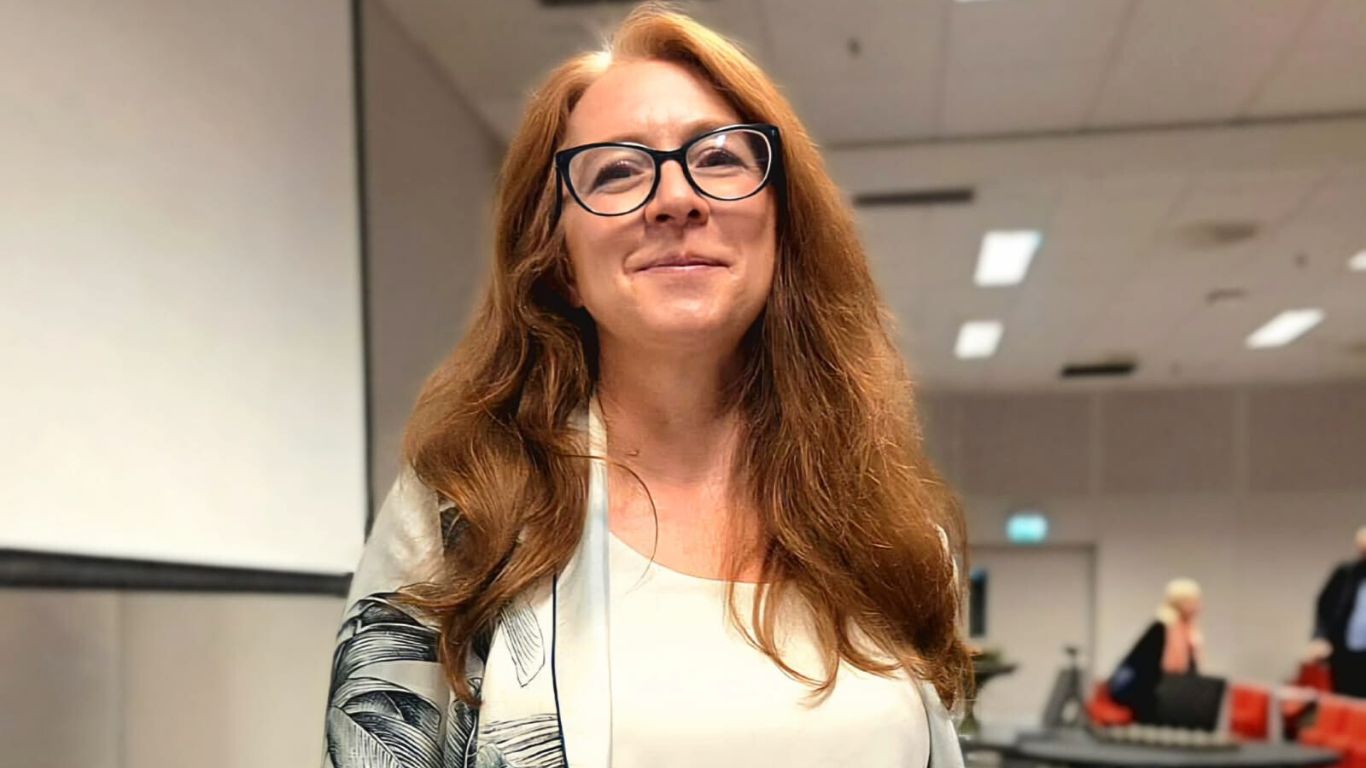 Jodie Ginsberg, CEO do Comitê para a Proteção dos Jornalistas: “Os regimes já não precisam censurar – basta processar”
