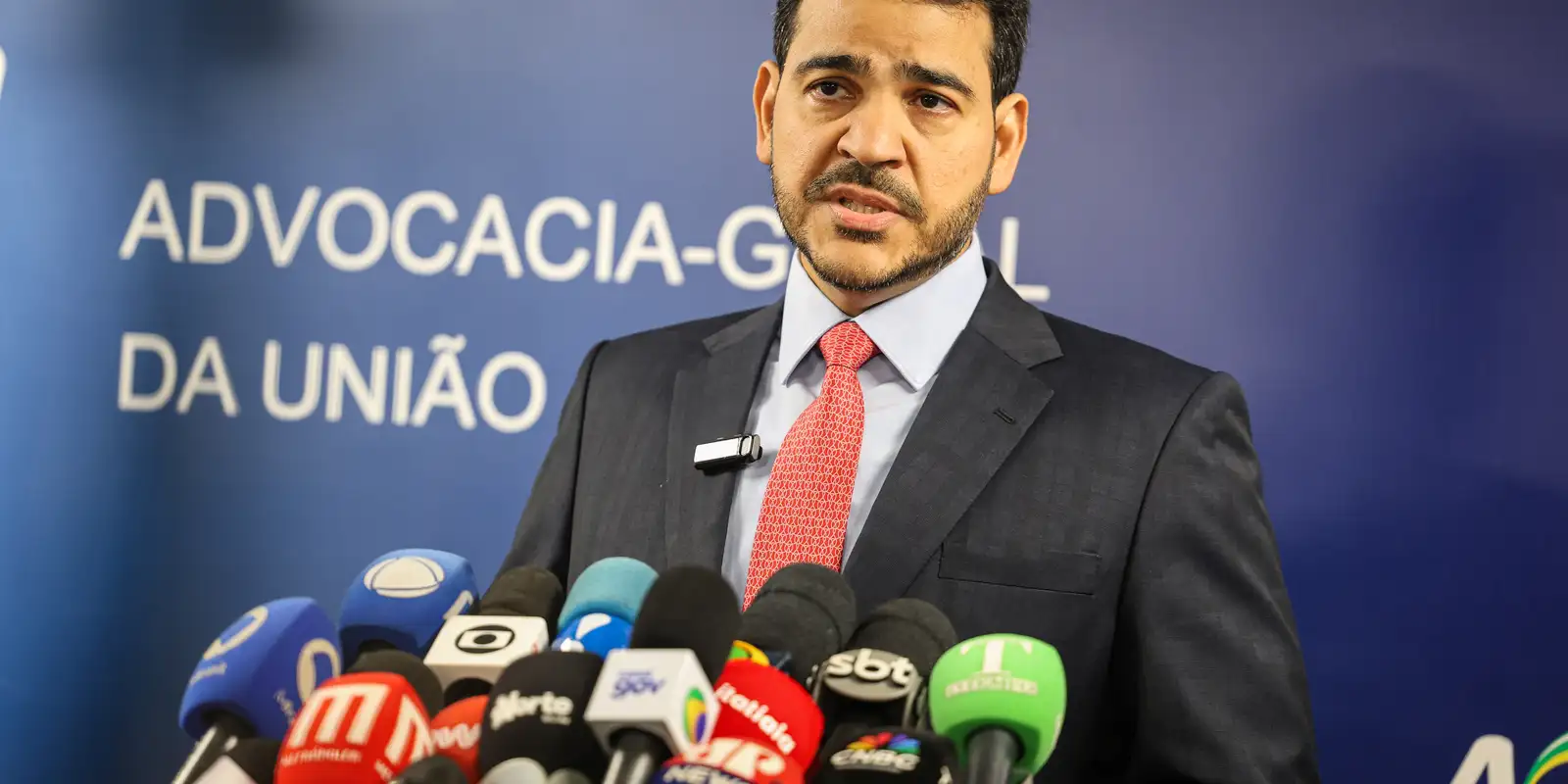 Lula indica Jorge Messias para o STF e advogado-geral aguarda sabatina no Senado