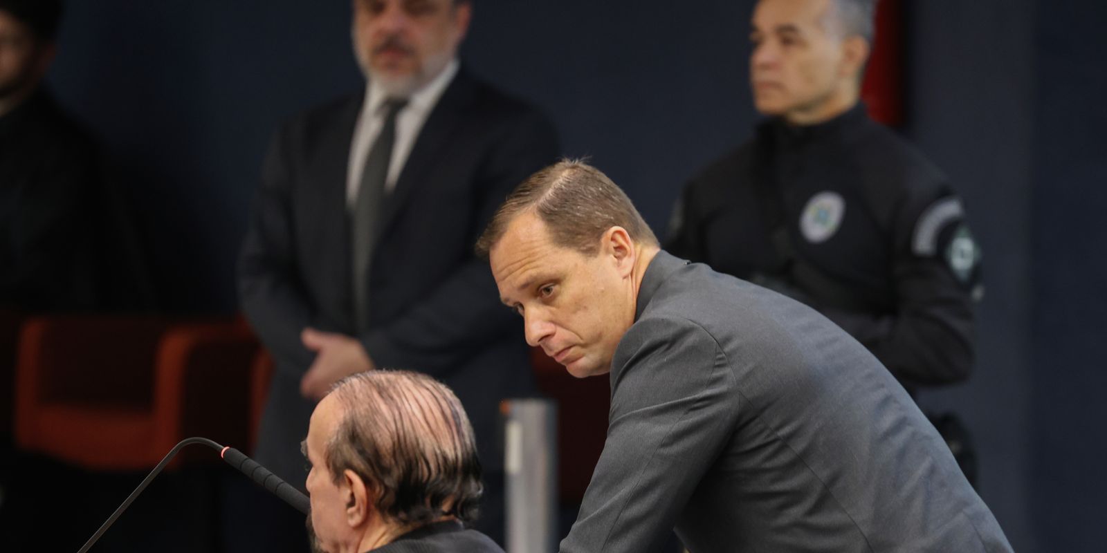 STF autoriza Mauro Cid a retirar tornozeleira eletrônica após início do cumprimento da pena