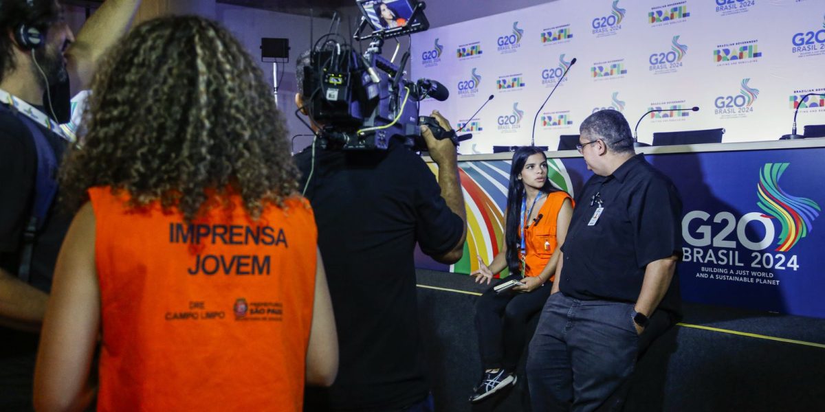 Contratação de jovens aprendizes atinge recorde em setembro e chega a 710 mil vagas