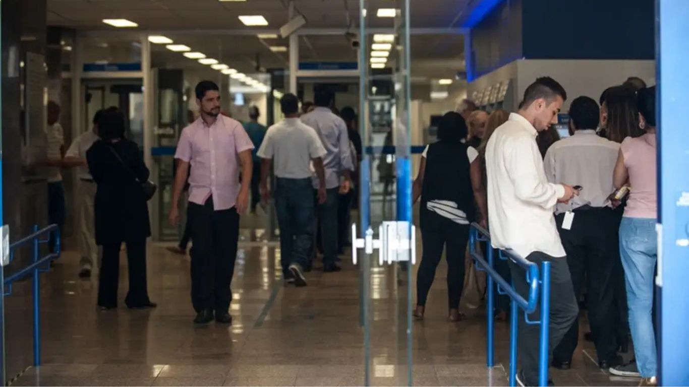 Bancos apertam cerco a contas laranja e bets ilegais com novas regras da Febraban