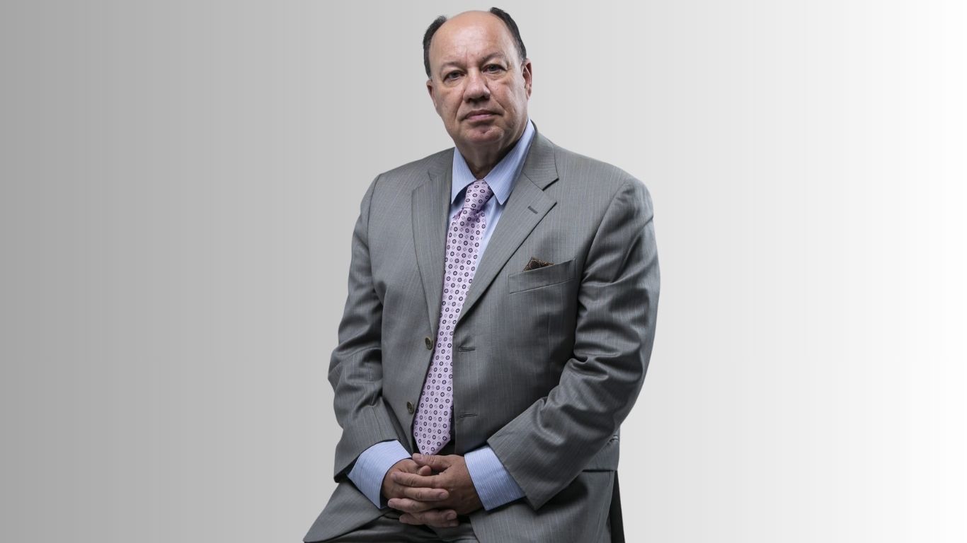Bolsonaro deve cumprir mais de dez anos em regime fechado, diz especialista
